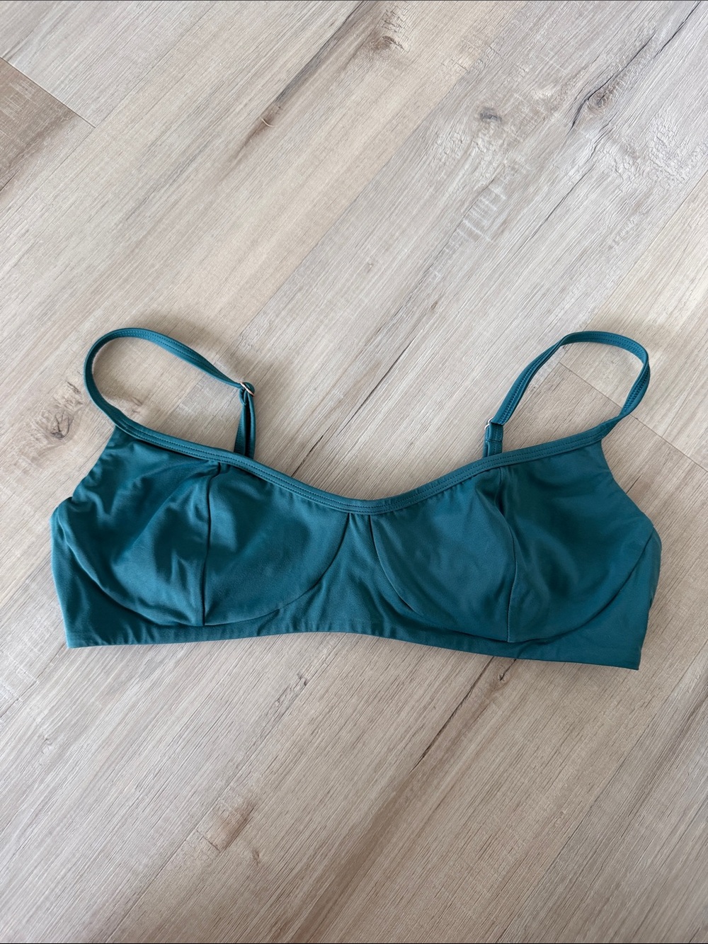 Makenna top in trade winds